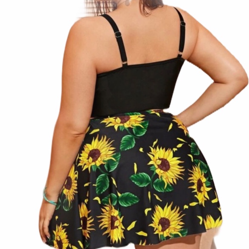 🆕 PLUS sunflower print bikini set of 3 - Picture 3 of 7